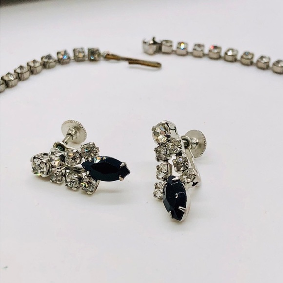 Vintage Demi Parure Black Crystal Necklace & Earrings. - Picture 5 of 10